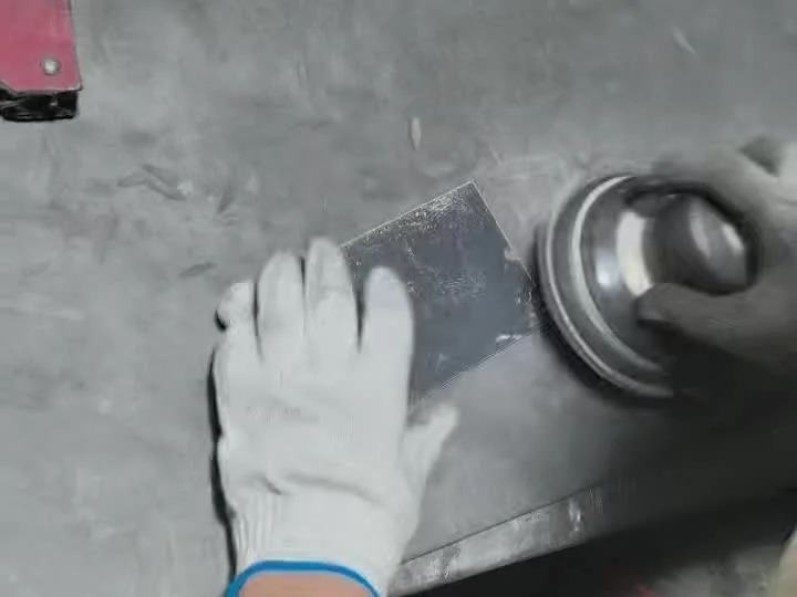 Manual grinding and finishing of sheet metal parts at LIUMAI